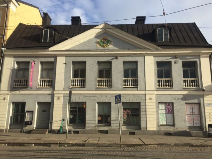 Helsinki: Historical Highlights Self-Guided Audio Tour - Cultural Ties and Traditions