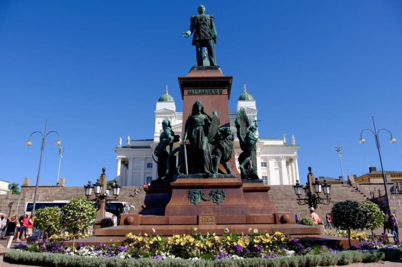 Helsinki: Insta-Perfect Walk With a Local - Meeting Point and Essentials