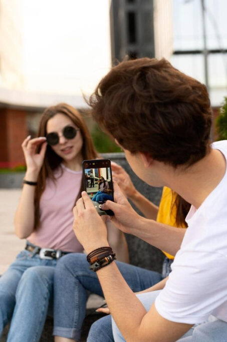 Helsinki: Insta-Perfect Walk With a Local - Tour Customization