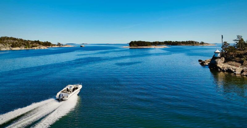 Helsinki: Private Boat Tour - Boat Details