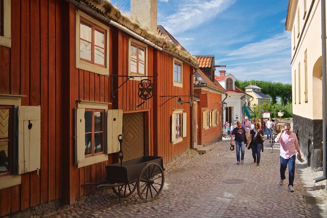 Helsinki PRIVATE City Tour + Medieval Porvoo LOCAL GUIDE by CAR - Customer Reviews