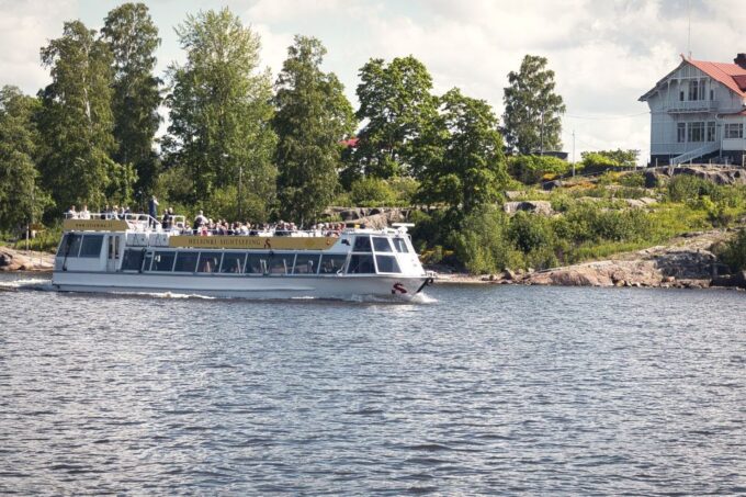 Helsinki: Sightseeing Canal Cruise With Audio Commentary - Sum Up