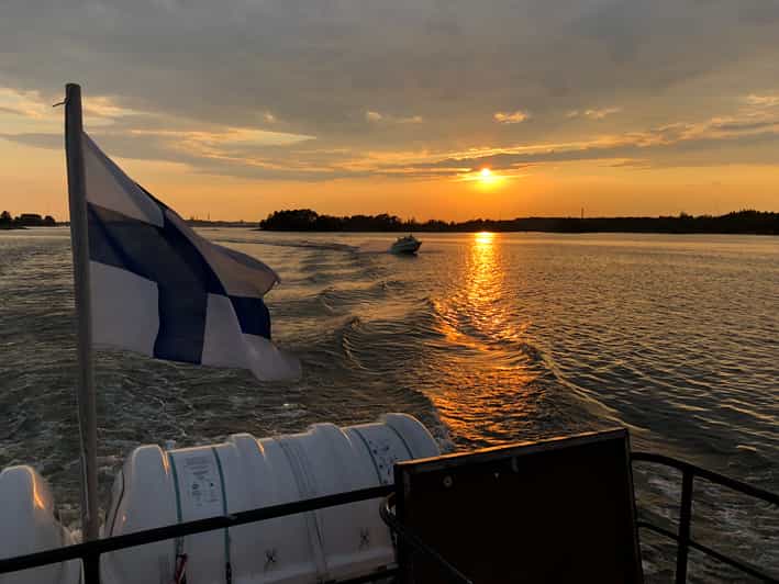Helsinki: Summer Nights City Canal & Archipelago Cruise - Booking and Accessibility