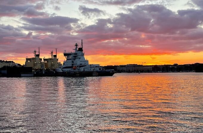 Helsinki: Summer Nights City Canal & Archipelago Cruise - Participants and Age Groups