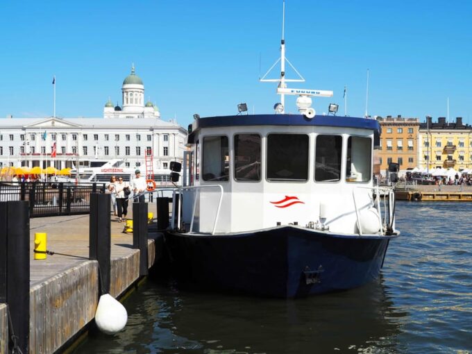 Helsinki: Suomenlinna and Lonna Hop-on Hop-off Cruise - Dining at Lonna