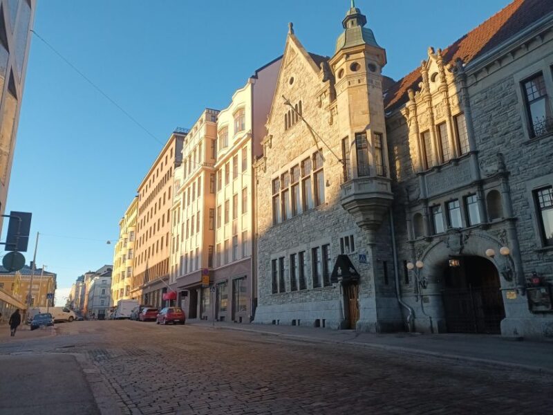 Helsinki: Tour With Private Guide - Tour Duration and Pricing