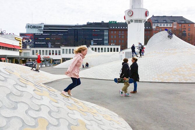 Helsinki Walking Tour With a City Planner - Discover Famous Finns