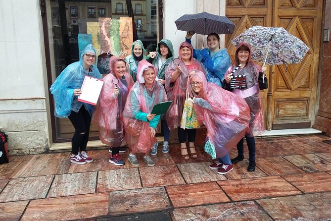 Hen Party Treasure Hunt Malaga - Navigating the Historic Streets