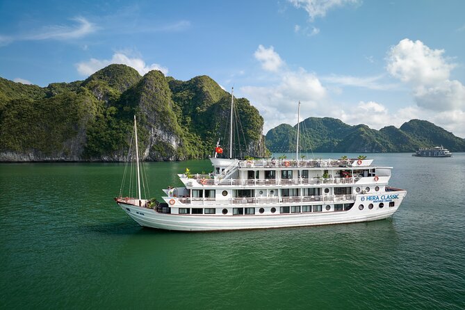 HERA CLASSIC Boutique Cruise Halong Bay 2 Days 1 Night Trip - Luxury Amenities on the Boutique Cruise