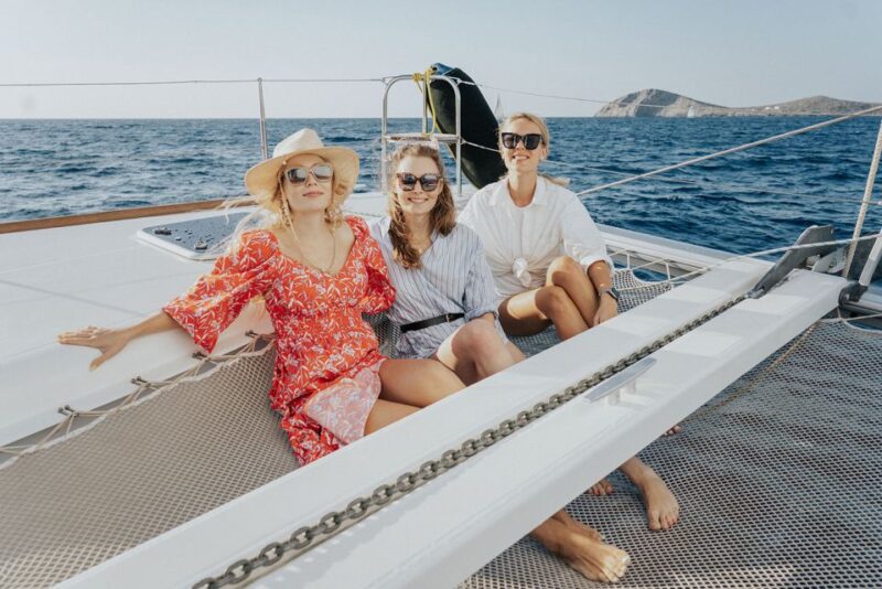 Heraklion: Afternoon Catamaran Cruise With Drinks and Dinner - Key Points