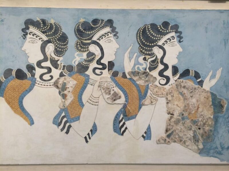 Heraklion: Archeological Museum of Heraklion Entrance & Tour - Captivating Minoan Frescoes