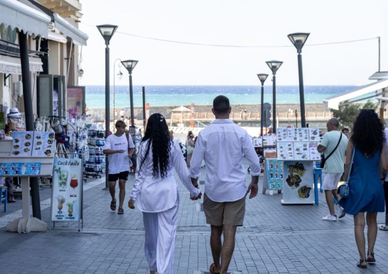 Heraklion: City Center Tour & Photoshoot - Photography and Deliverables
