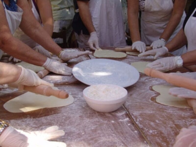 Heraklion: Cretan Cooking Lesson With Lunch in Arolithos - Key Points