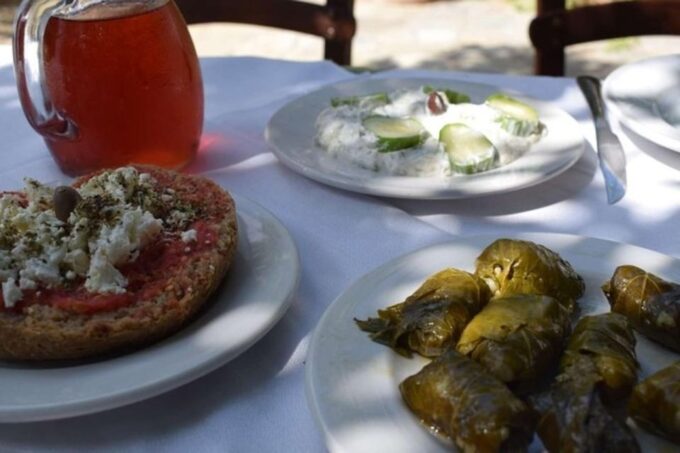 Heraklion: Cretan Cooking Lesson With Lunch in Arolithos - Included Activities and Amenities