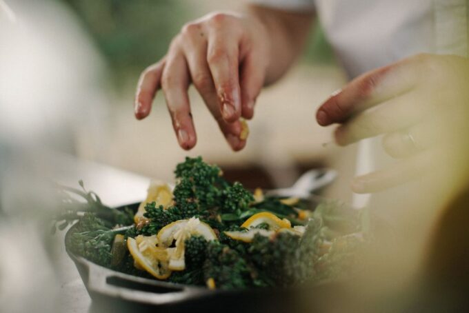 Heraklion: Cretan Cooking Lesson With Lunch in Arolithos - Booking and Cancellation