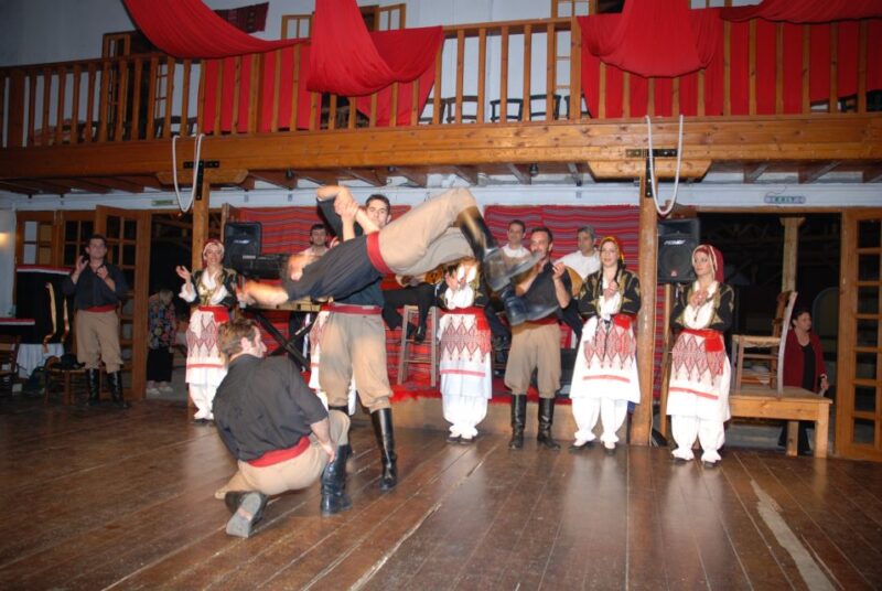 Heraklion: Cretan Folklore Night With Buffet at Karouzanos - Customer Ratings
