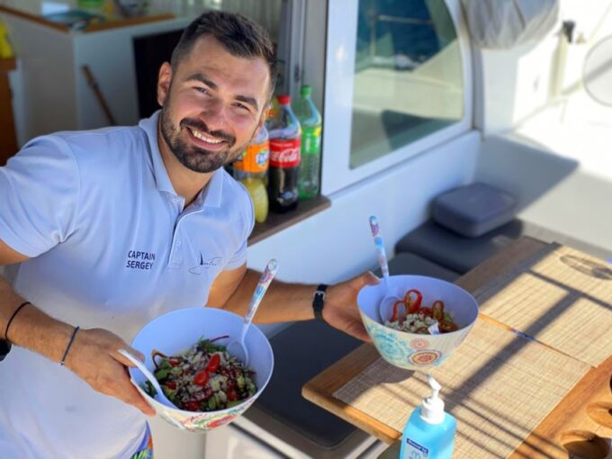 Heraklion: Dia Island Catamaran Cruise With Lunch and Drinks - Cruise Duration