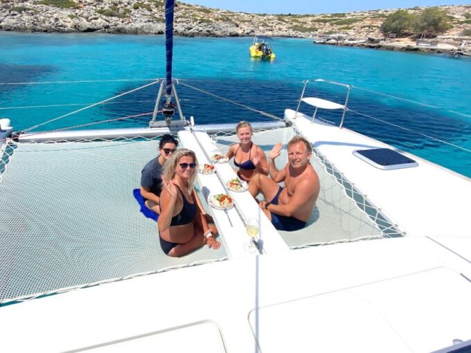 Heraklion: Dia Island Catamaran Cruise With Lunch and Drinks - Meal and Drinks