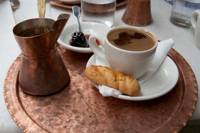 Heraklion: Food Tastings Walking Tour - Indulging in Cretan Pastries and Sweets