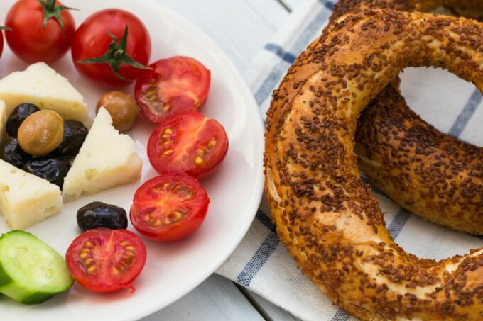Heraklion: Food Tastings Walking Tour - Taking in the Culinary Experience