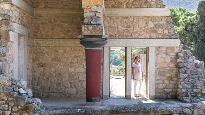 Heraklion: Knossos Private Guided Tour & Skip-the-Line Entry - Private VIP Tour Experience