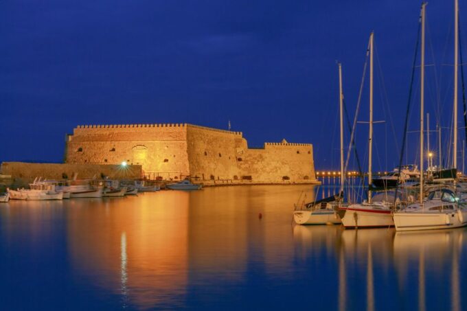 Heraklion: Mobile Self-Guided Audio Sightseeing Tour - Visiting the Morosini Fountain