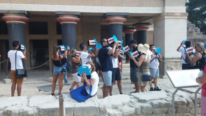 Heraklion: Palace of Knossos 3D Virtual Audio Tour by Tablet - Audio Guide Languages