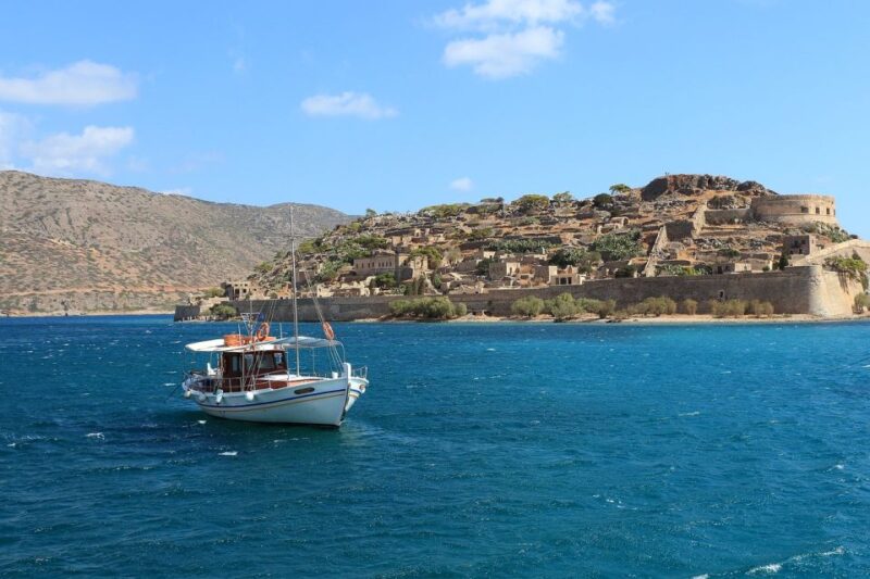 Heraklion: Palace of Knossos & Spinalonga/Elounda Village Tour - Elounda: Tranquil Fishing Village