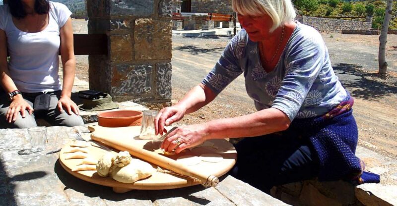Heraklion: Private Cooking Class & Dinner at a Village House - Tour Highlights