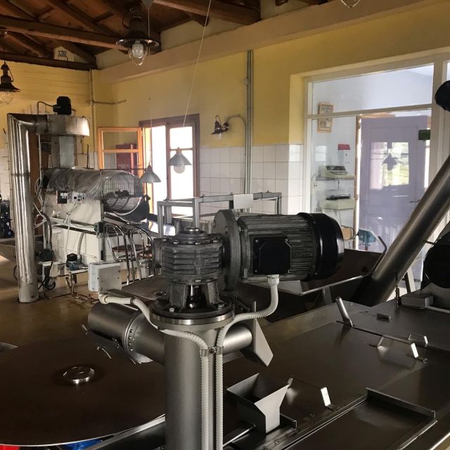 Heraklion: Private Wine and Olive Oil Tasting Tour & Lunch - Homemade Lunch