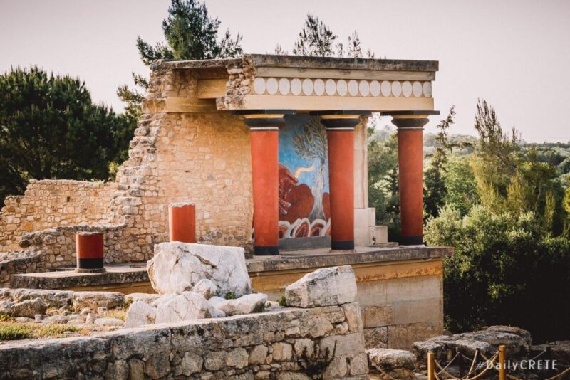 Heraklion: Private Zeus Cave, Winery, Lunch, Knossos Palace - Home-cooked Lunch in Archanes