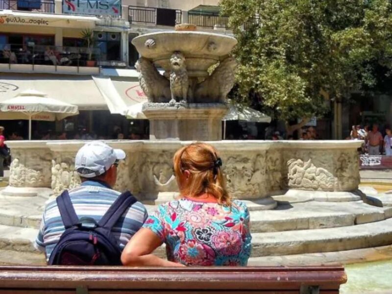 Heraklion: Private Zorba Treasure Hunt With Food Stops - Itinerary Highlights