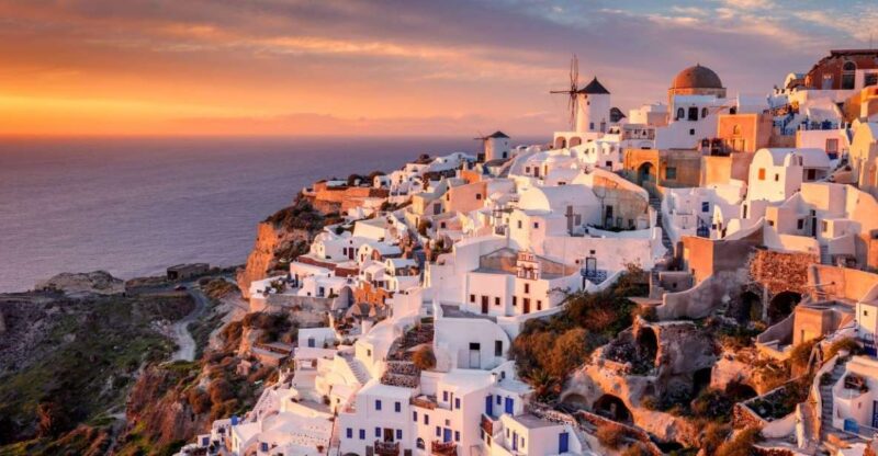 Heraklion: Santorini Ferry and Day Trip to Fira and Oia - Exploring Fira and Oia
