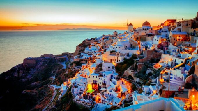 Heraklion: Santorini Ferry and Day Trip to Fira and Oia - Guided Tour and Free Time