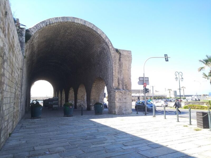 Heraklion: Walking City Tour & Wine Tasting - Scenic Mediterranean Sea Views
