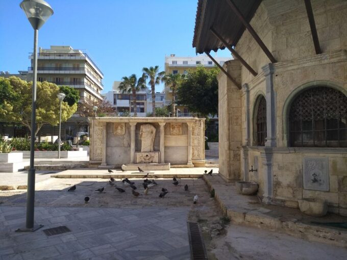 Heraklion: Walking City Tour & Wine Tasting - Exceptional Cretan Wine Varieties