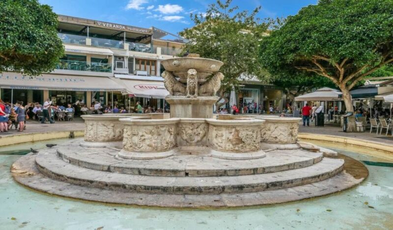 Heraklion Walking Tour With Archaeological Museum - Minoan Antiquities and Guided Tour