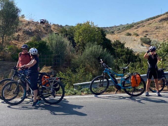 Heraklion: Wine Tasting E-Bike Tour - Transportation and Pickup