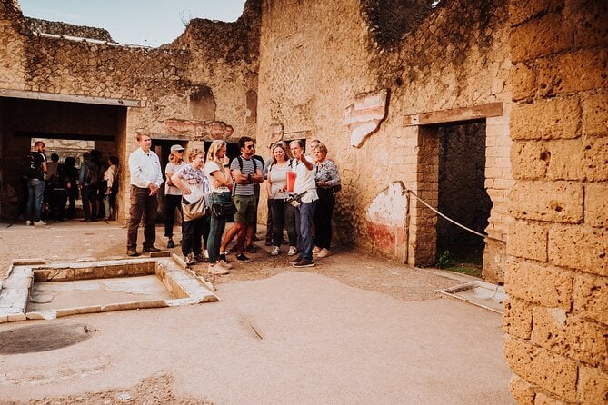 Herculaneum Small Group Tour and Ticket With an Archaeologist - Explore the Ancient City