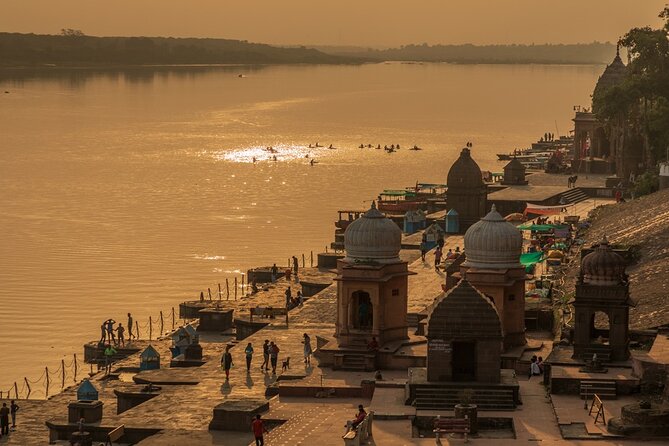 Heritage and History: Maheshwar Day Tour From Indore - Pickup Information
