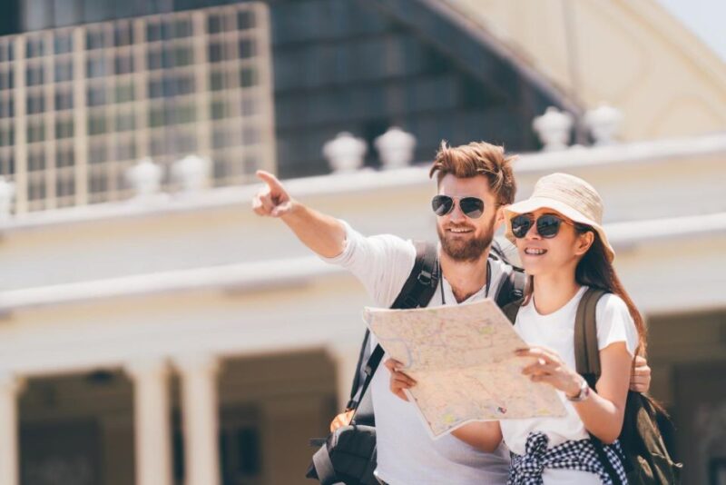 Heritage and Majesty: Private Full-Day Tour From Southampton - London Sightseeing