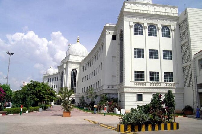 Heritage & Cultural Walk of Hyderabad (2 Hours Guided Walking Tour) - Guided Experience