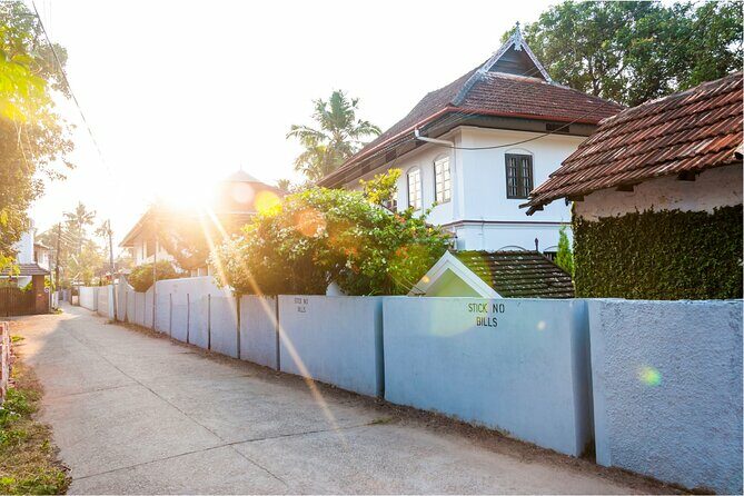 Heritage & Cultural Walk of Kochi (2 Hours Guided Walking Tour) - Key Points