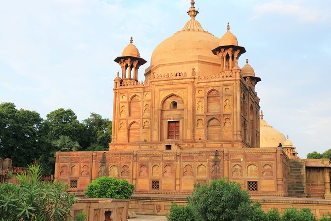 Heritage & Cultural Walk of Lucknow (2 Hours Guided Walking Tour) - Meeting and Transportation