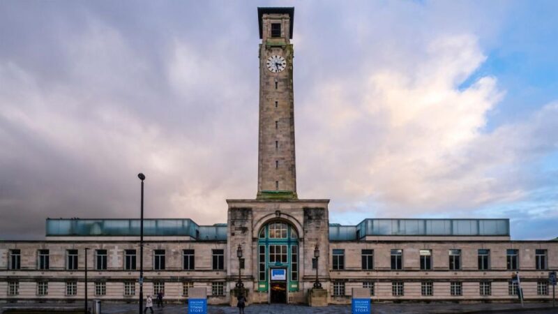Heritage of the Titanic: Southampton Private Walking Tour - The Grapes: A Hidden Gem