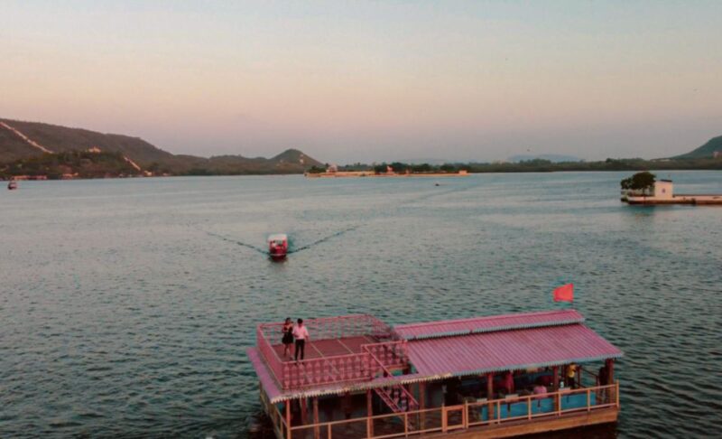 Heritage Tour : Private Boat, Havelis, City Walk & High Tea - Scenic and Cultural Experiences