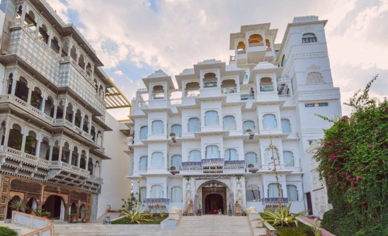 Heritage Tour : Private Boat, Havelis, City Walk & High Tea - Know Before You Go