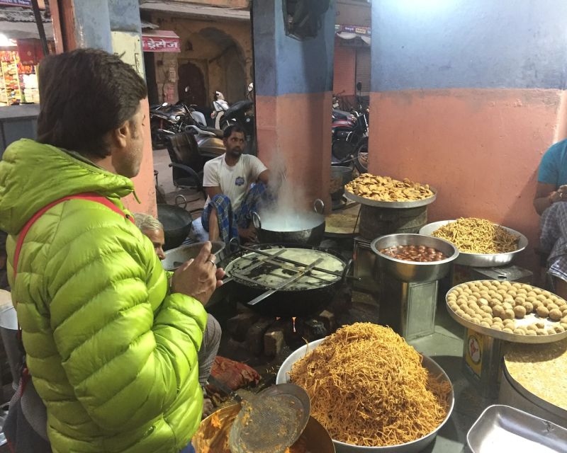 Heritage Walk & Street Food Tasting in Jaipur - Cultural Exploration