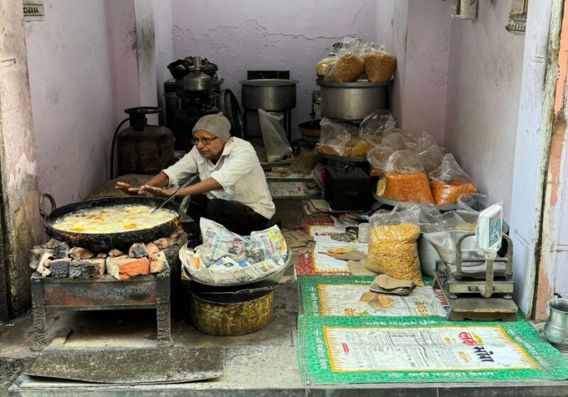 Heritage Walk & Street Food Tasting in Jaipur - Inclusions and Recommendations