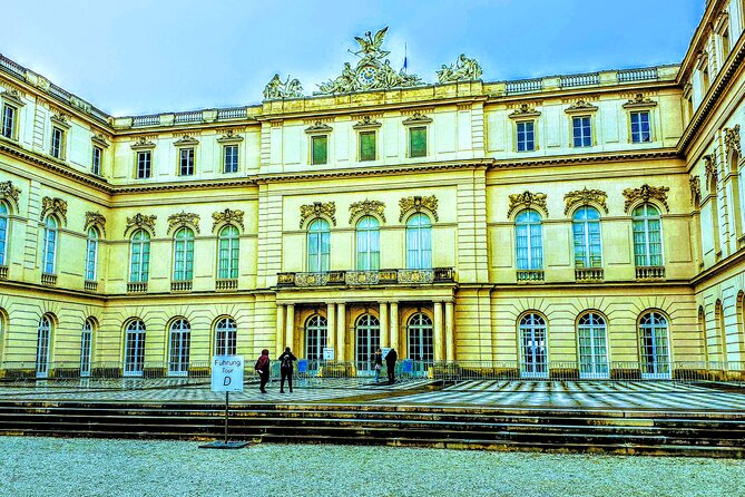 Herrenchiemsee Palace EXCLUSIVE Lake Chiemsee Tour With Salzburg or EAGLES NEST From Munich - Pickup and Accessibility Options